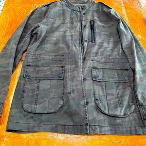 NWOT great  ladies Camouflage Jacket by Sanctuary size S ✨💫